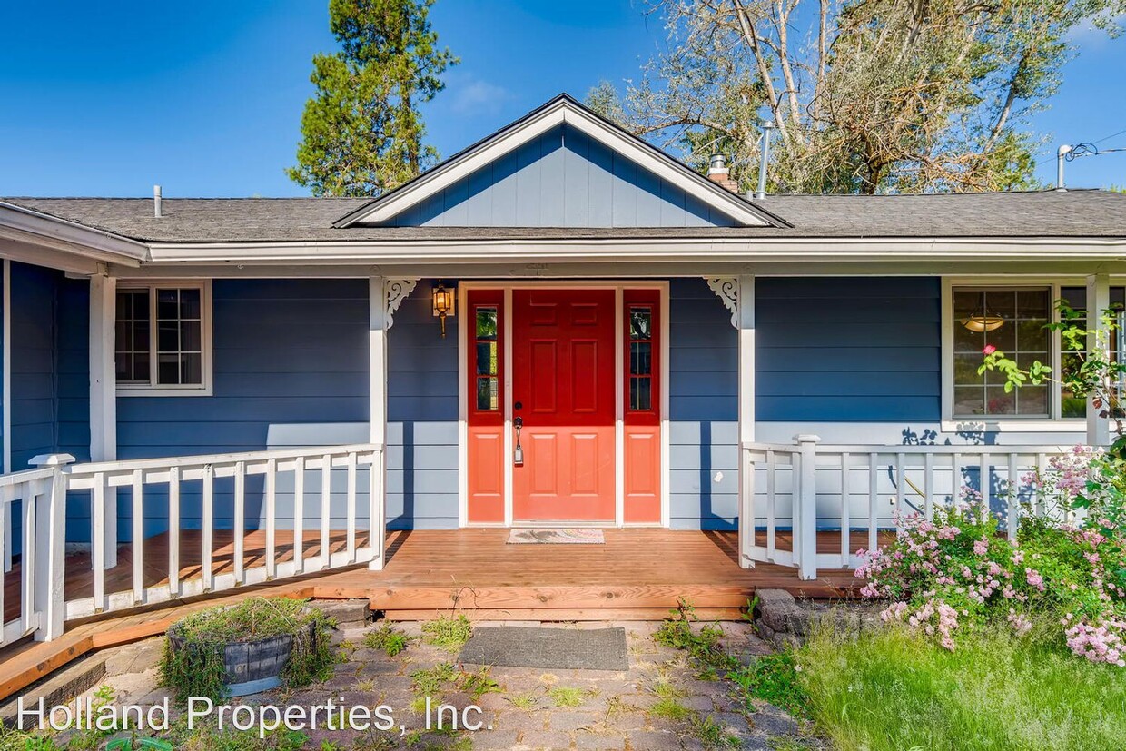 Primary Photo - 4 br, 2 bath House - 1275 NE 12th Ave