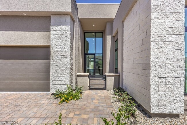 Building Photo - 10864 Agate Clfs Ave