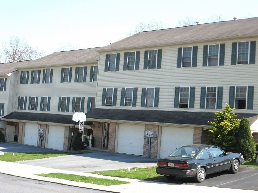 Primary Photo - 42 Tupelo St