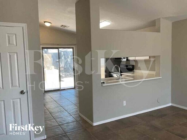 Foto del edificio - 1338 W Mesquite Ave