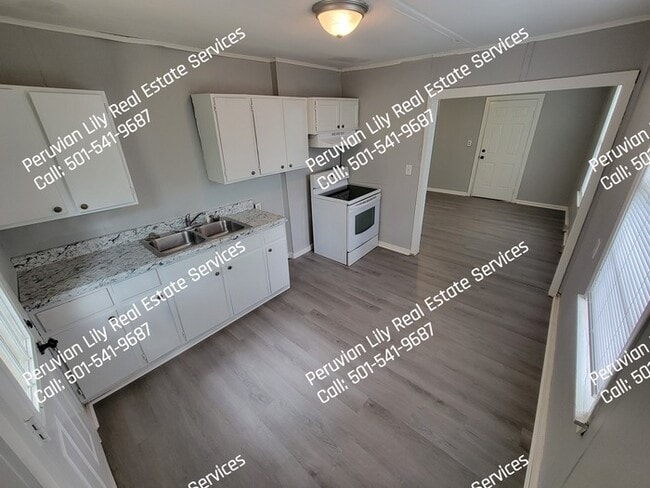 Building Photo - 100 Wilson St