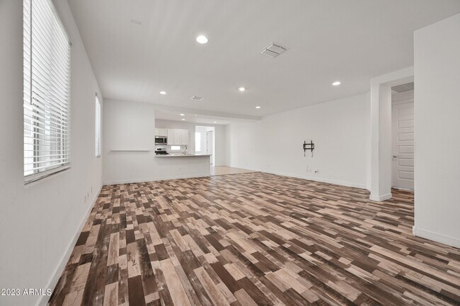Building Photo - 7429 S 22nd Ave