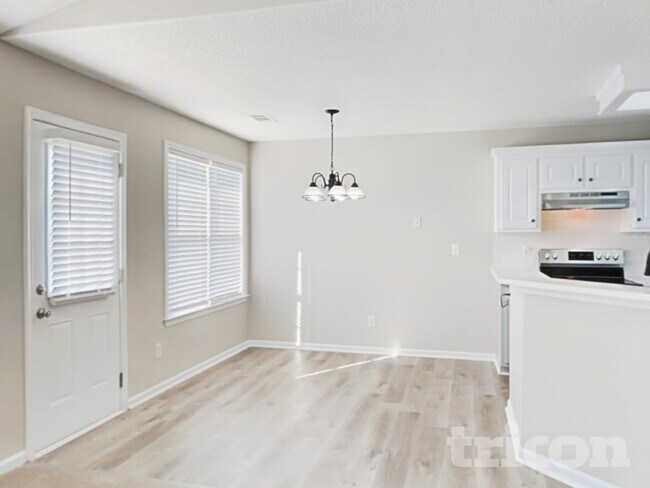 Foto del edificio - 962 Vera Ct