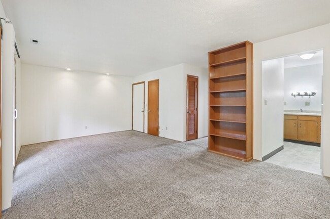 Interior Photo - Fountain Park