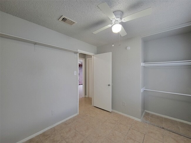 Building Photo - 17706 Glenhagen Ct