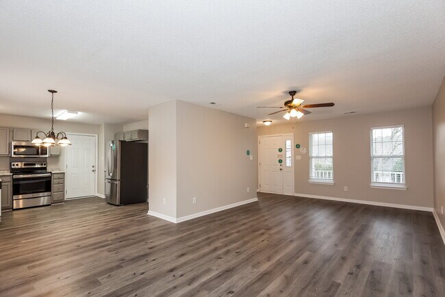 Foto del edificio - 5502 Brook Falls Ct