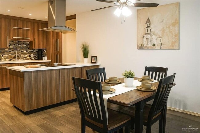 Foto del edificio - 17 Highland Park Ave