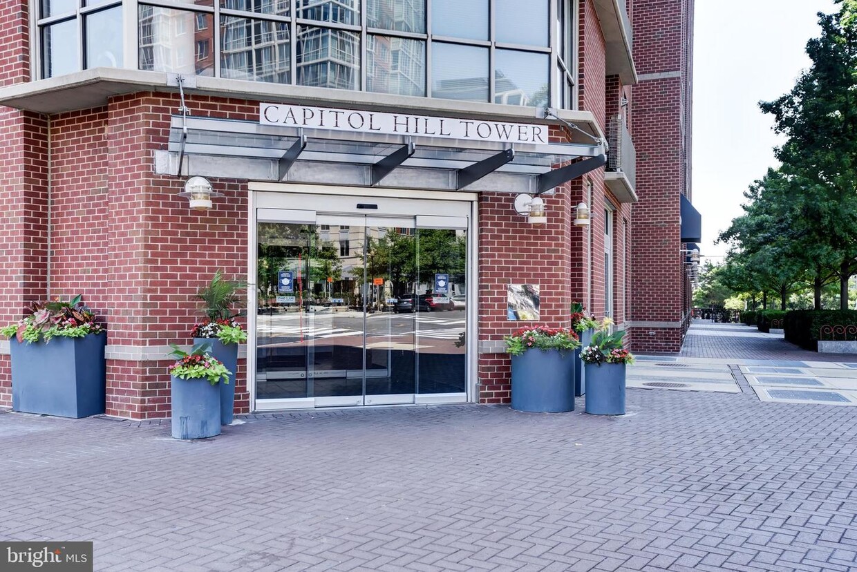 Main Building Entrance - 1000 New Jersey Ave SE