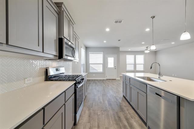 Building Photo - 14625 Delphinus Dr