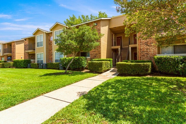 Quail Crossing Apartments Apartments Grand Prairie, TX