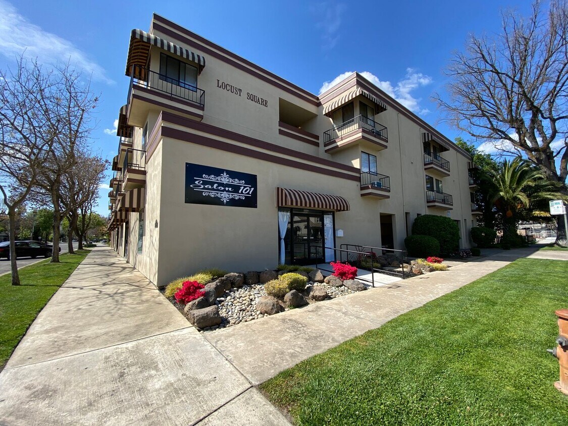 101 W Locust St Unit 318, Lodi, CA 95240 Room for Rent in Lodi, CA