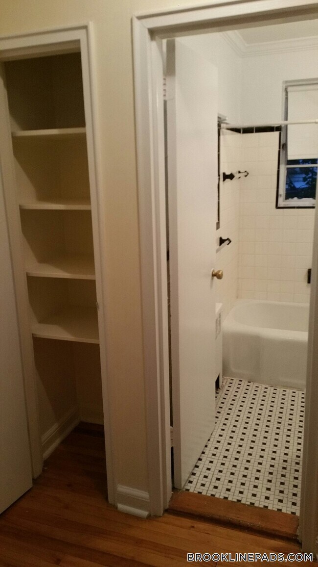 Foto del edificio - 50 Alton Pl