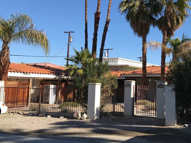 Building Photo - 37188 Melrose Dr