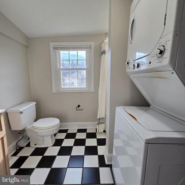 Foto del edificio - 4400 Main St