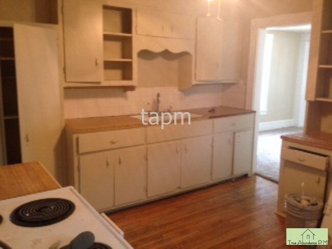 Building Photo - 1415 10th St