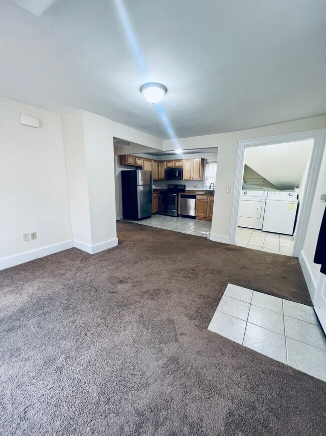 Foto del edificio - 71 Pembroke Ave