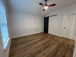 Building Photo - 224 Everton St