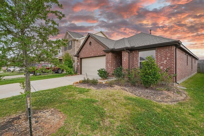 Building Photo - 3535 Carniff Garden Dr