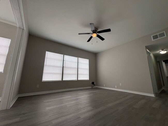 Building Photo - 163 Ave A SE