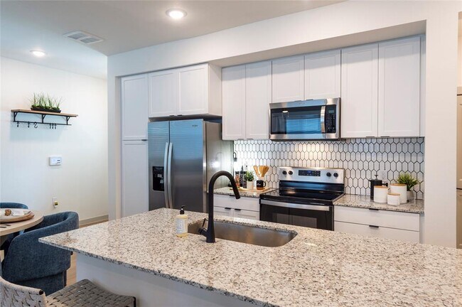 Foto del edificio - 407 Waller Ln