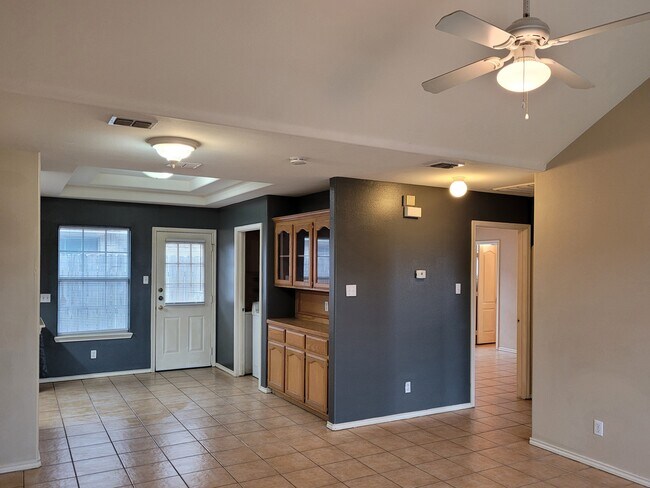 Building Photo - 2502 Cervantes Ave