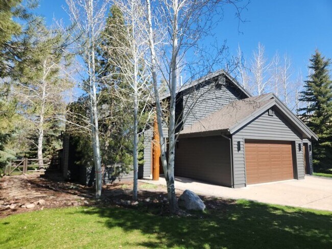 Foto del edificio - Beautiful Ranch Place Home