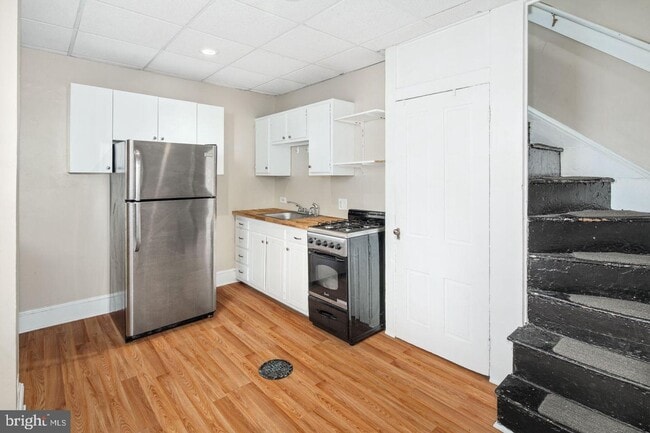 Charming 2 Bedroom Townhome in Fishtown | Private Yard & Modern Updates - Charming 2 Bedroom Townhome in Fishtown | Private Yard & Modern Updates