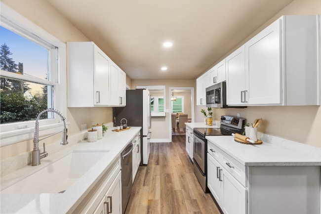 Foto del edificio - 415 124th St S