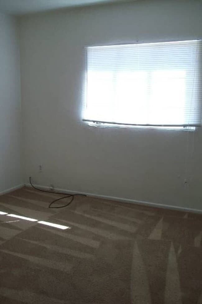 Building Photo - **Cozy 1-Bedroom Home in Tempe**