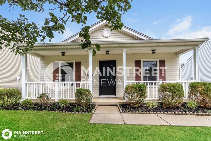 Primary Photo - 6226 MARAVIAN DR, LOUISVILLE, KY 40258