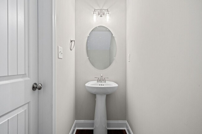 Foto del edificio - Harmony Square Townhomes