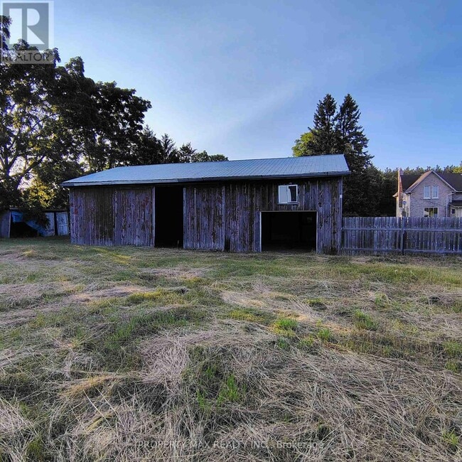 Photo du bâtiment - 5363 Davis Dr