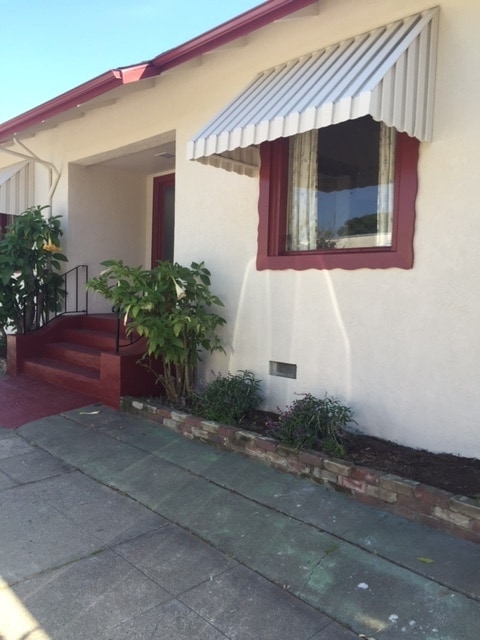 Building Photo - 4512 Lawton Ave