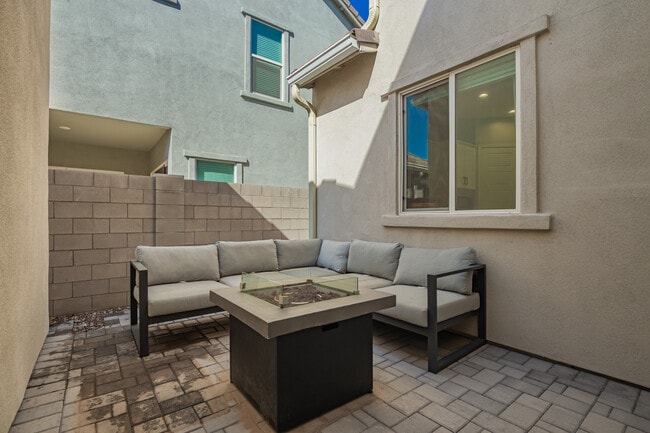 Foto del edificio - 4822 E Shady Glen Ave