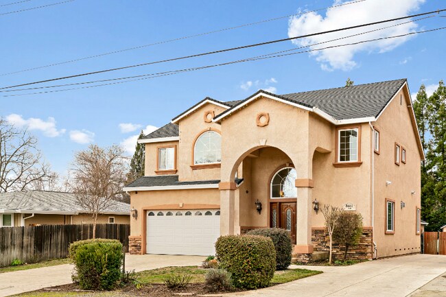 Foto del edificio - 8661 Elm Ave