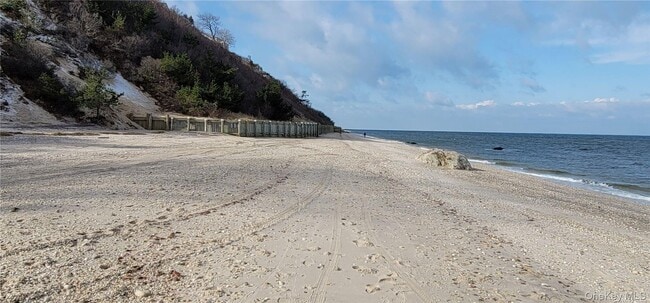 Building Photo - 32 Culross Dr