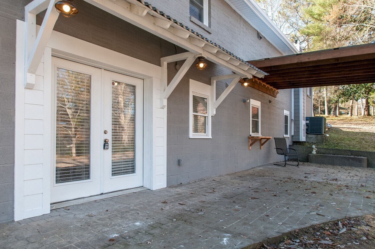 Foto principal - 822 Hillwood Blvd