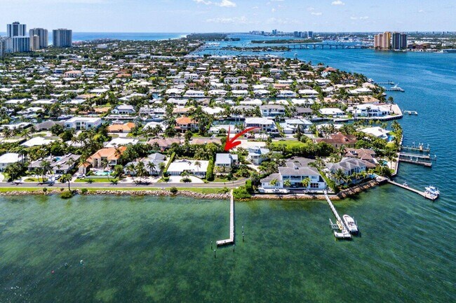 Foto del edificio - 1031 Pine Point Rd