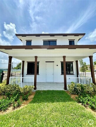 Building Photo - 18002 SW 103rd Ave