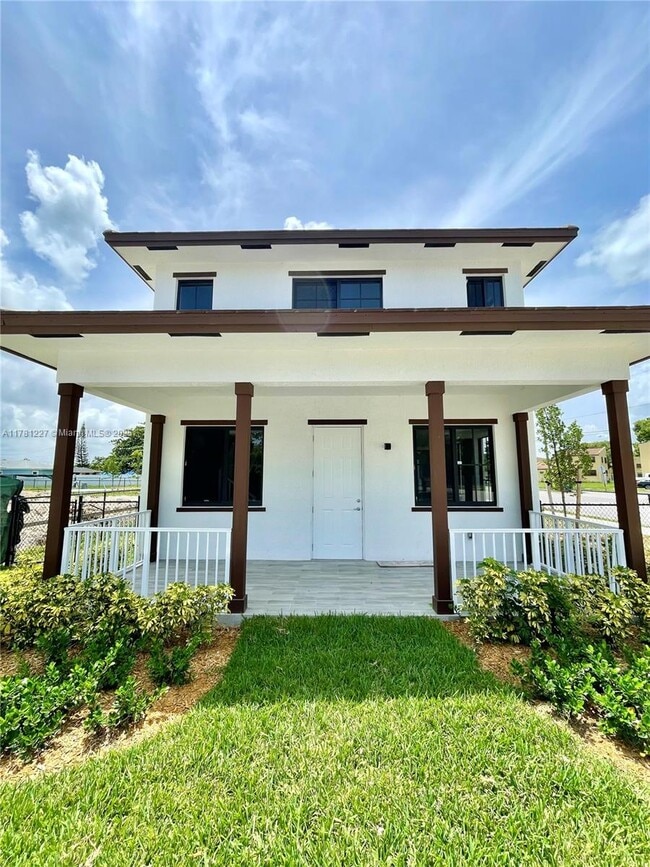 Building Photo - 18002 SW 103rd Ave