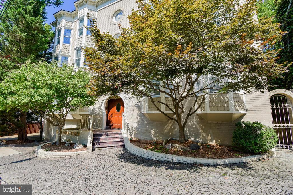 Foto principal - 5305 Dana Pl NW