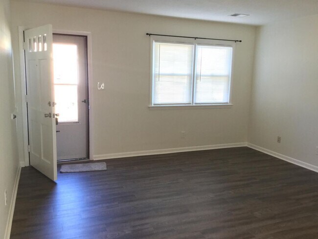 Building Photo - 7940 Ardmore