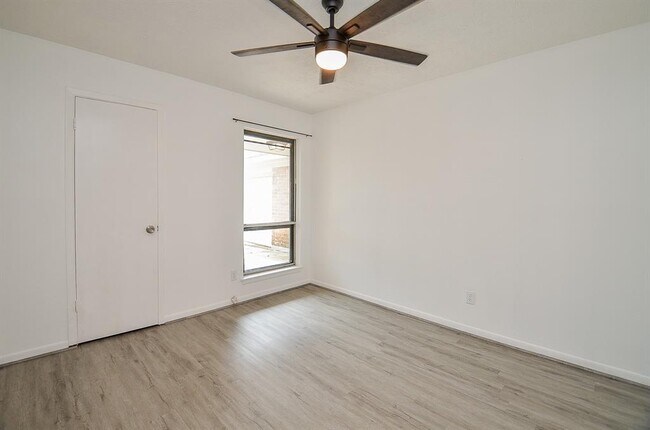 Building Photo - 12266 Huntington Venture Dr