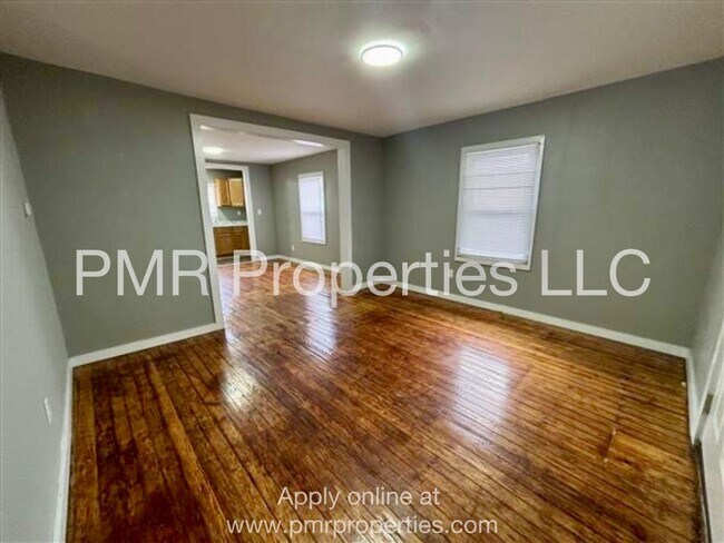 Foto del edificio - 2 Bedrooms / 1 Bathroom House