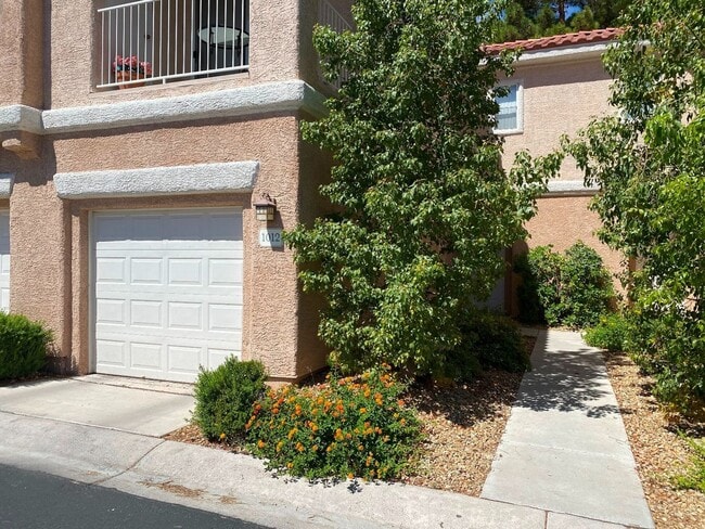 Building Photo - 251 S Green Valley Pkwy