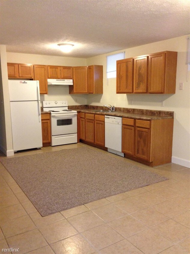 202 Snowberger Ln Unit Apt 3, Hollidaysburg, PA 16648 Condo for Rent