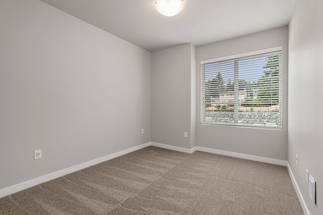 Building Photo - 1806 Sf  | 4 Bedrooms 3.5 Baths  | $3,850