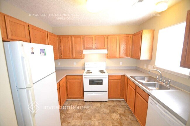 Foto del edificio - 9224 Stone Abbey Pl