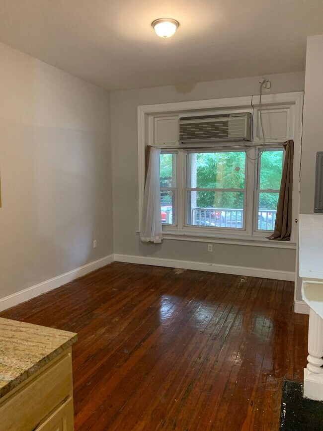 Foto del edificio - Amazing Studio Apartment located in Univer...