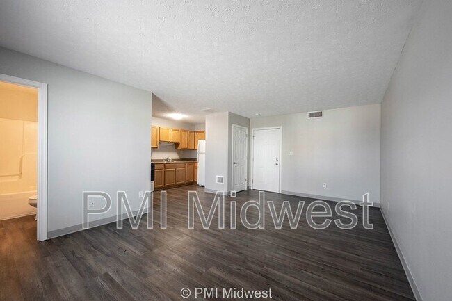 Foto del edificio - 1702W W Michigan St